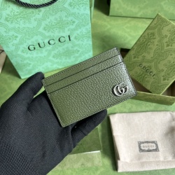 Gucci Wallet & Clutch