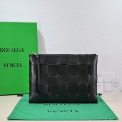 Bottega Veneta Wallet & Clutch